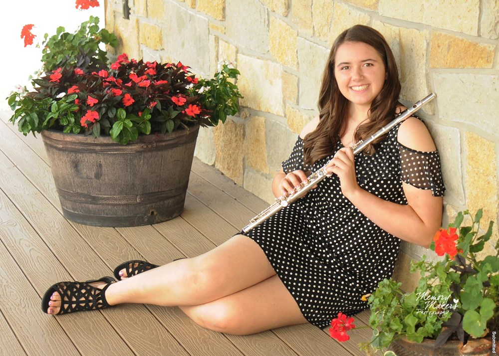 Rossvilles Elizabeth Schaefer Senior Pic