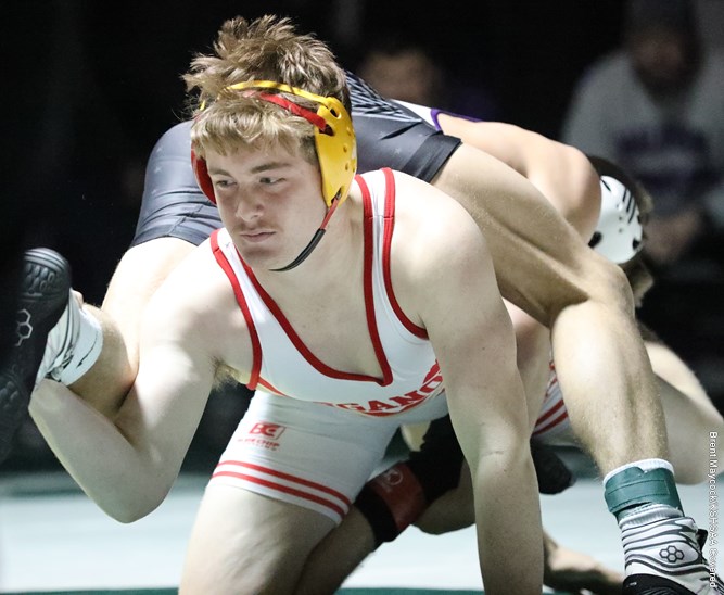 Tonganoxies Gabriel Bailey vs. Baldwins Jack Harvey at the Basehor-Linwood Invitational.