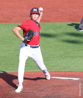 Manhattans Cade Perkins