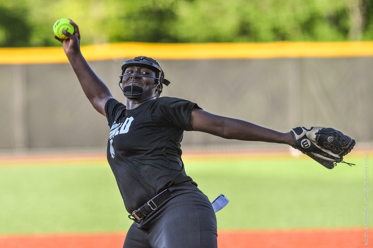 Topeka Nija Canady pitching 1