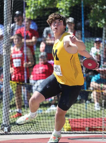 Madisons Casey Helm discus
